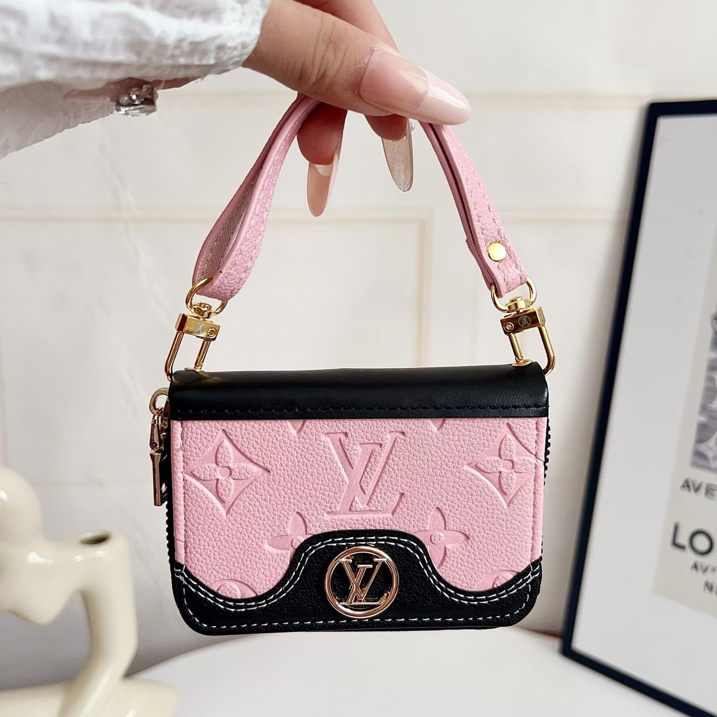 Valtone Embossed Accordion Card Bag