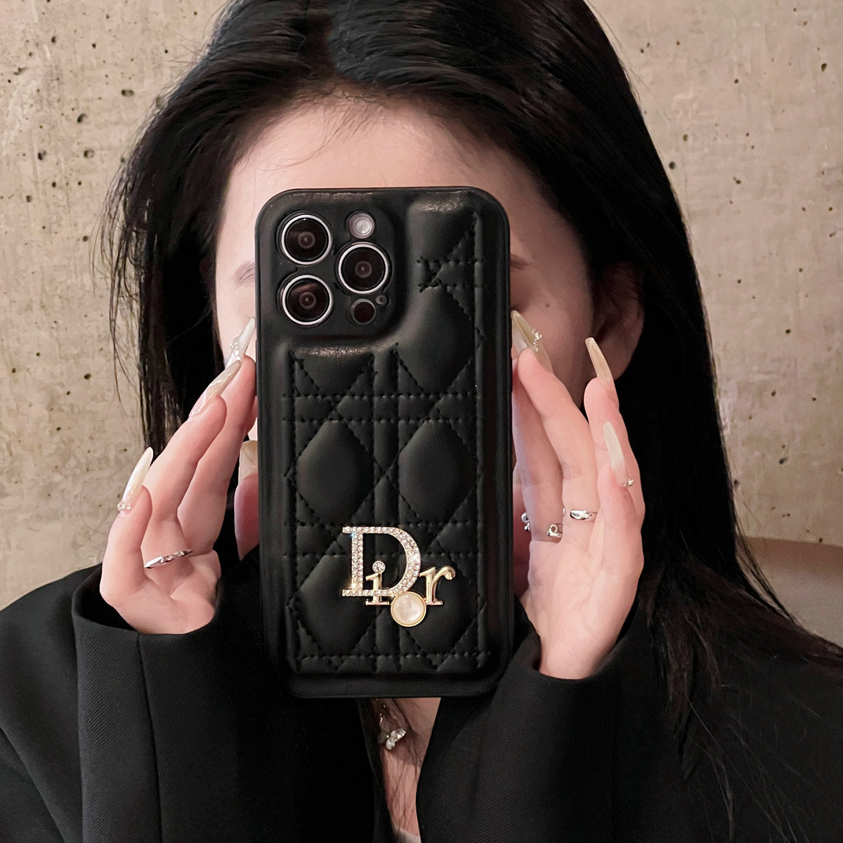 DD Early Spring Skin Striae Pearl Logo Case