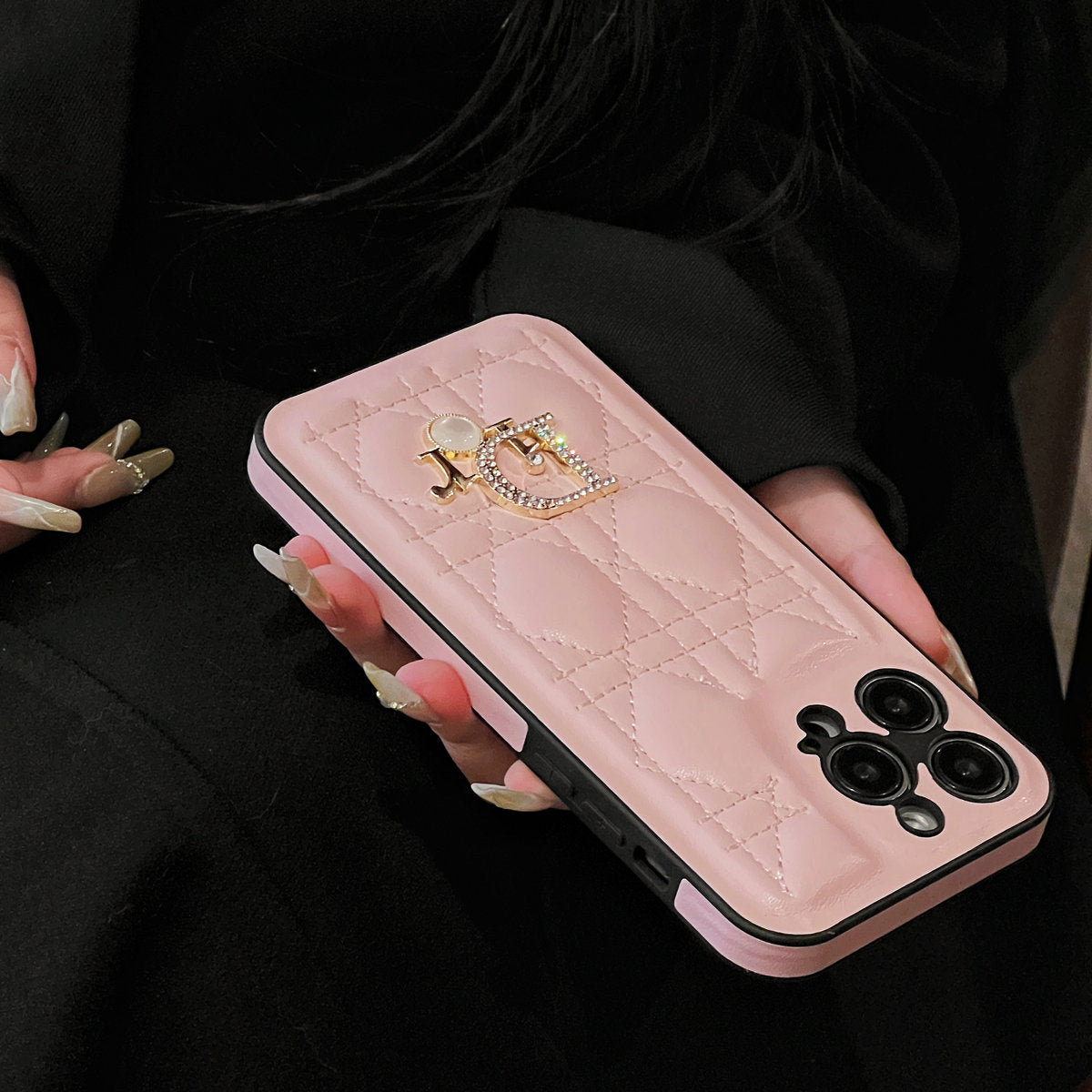 DD Early Spring Skin Striae Pearl Logo Case