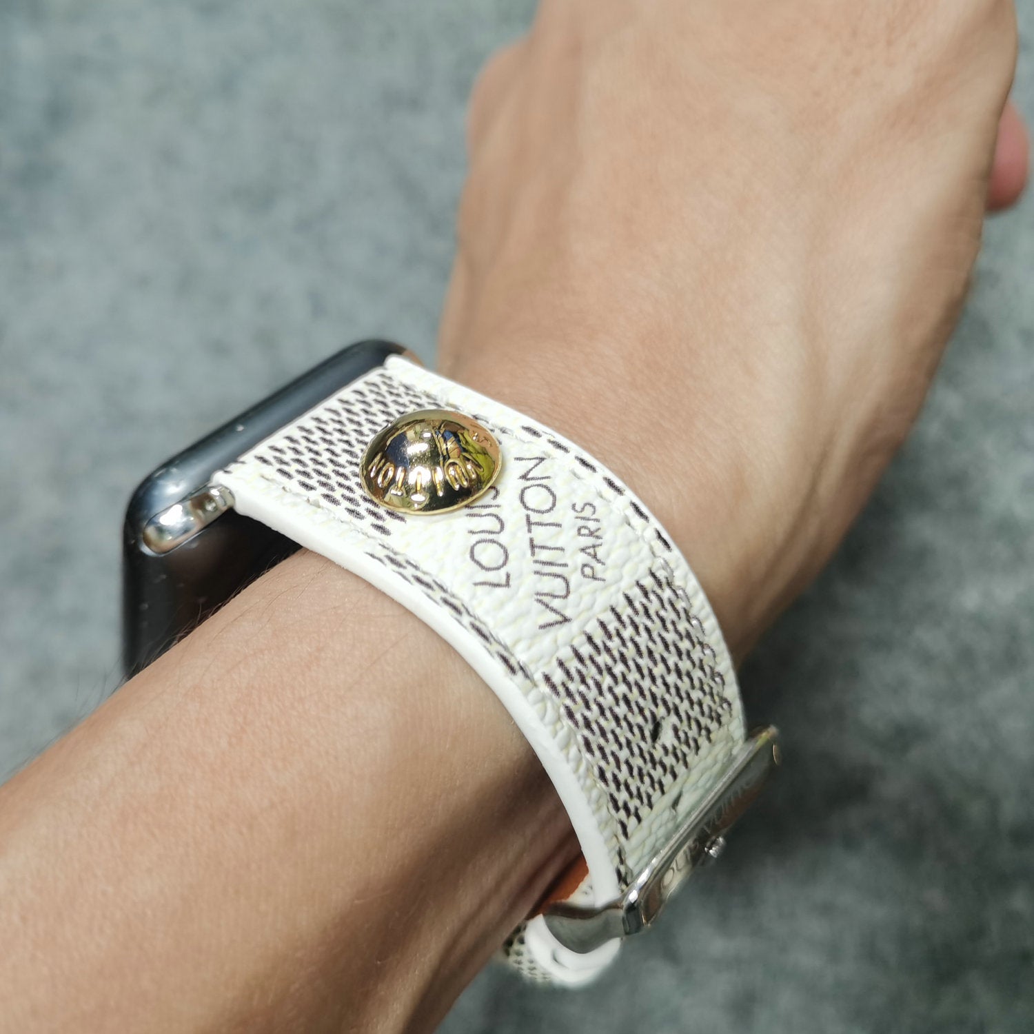 LoveV Metal Nail Classic Floral Watchband for IWatch