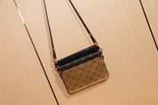 Love Versus Prefall Pochette