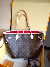 Love Versus Neverfull